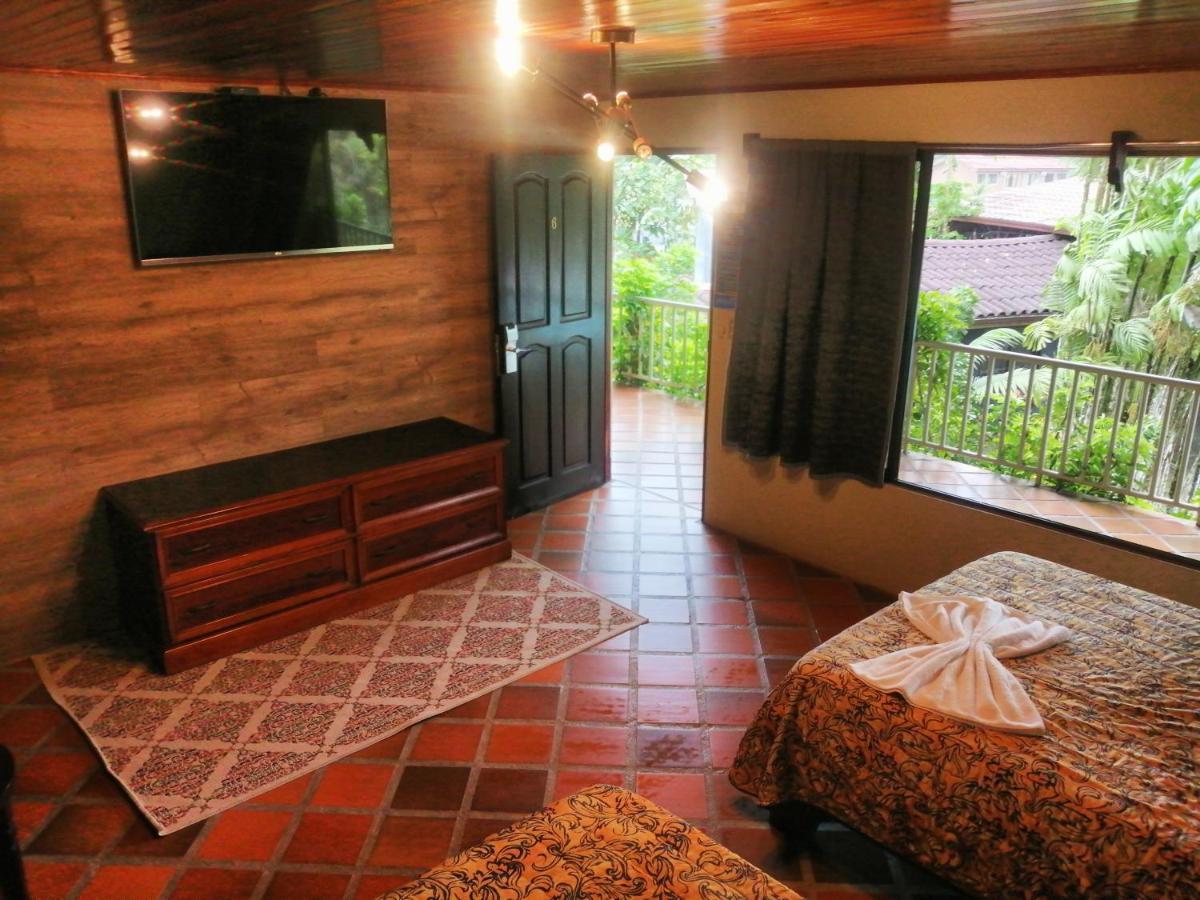 Arenal Backpackers Resort La Fortuna المظهر الخارجي الصورة