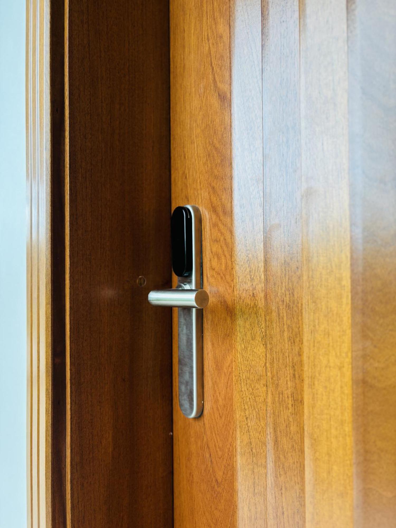 Arenal Backpackers Resort La Fortuna المظهر الخارجي الصورة A door handle