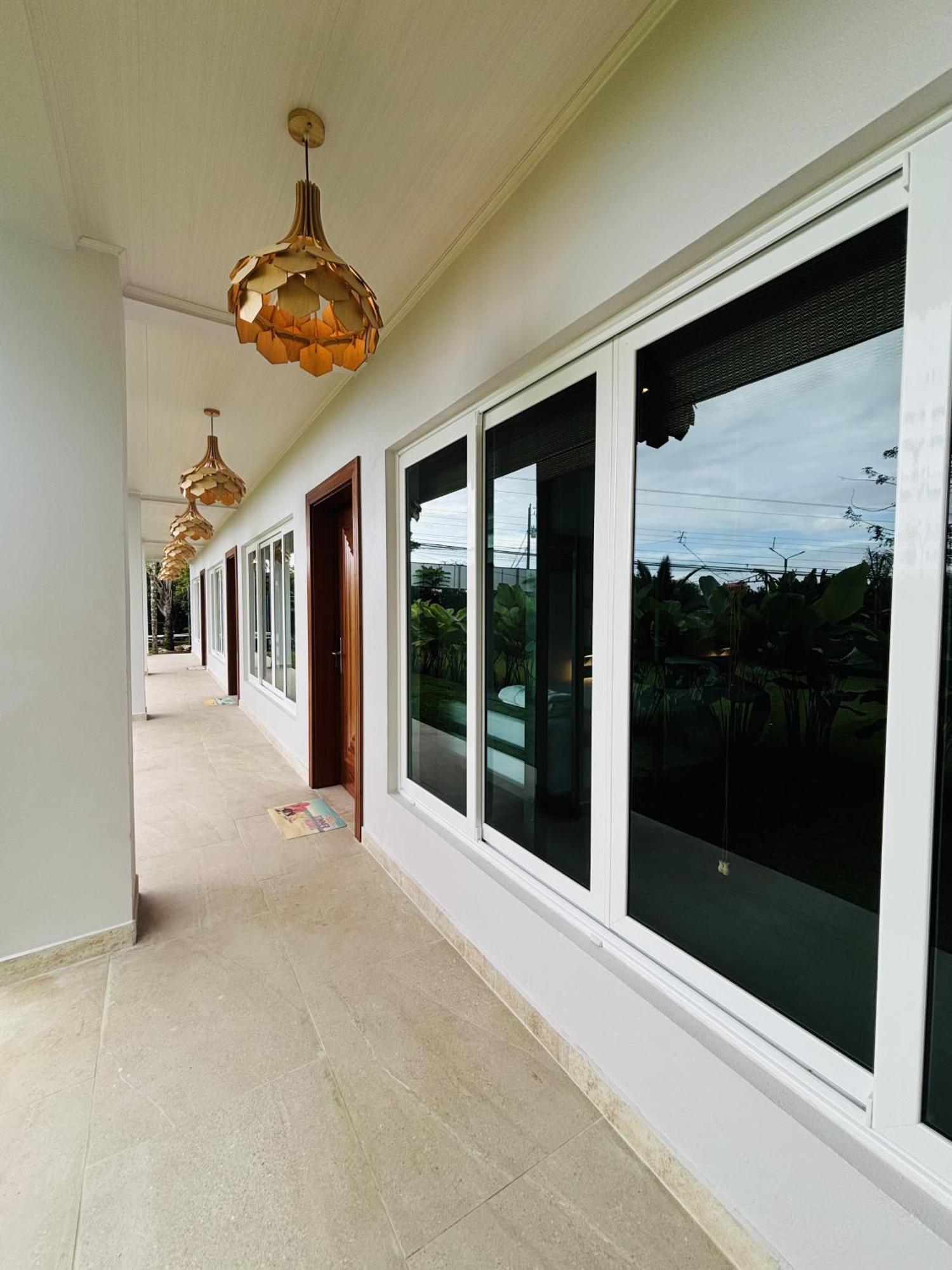 Arenal Backpackers Resort La Fortuna المظهر الخارجي الصورة A corridor at the University of the South Pacific