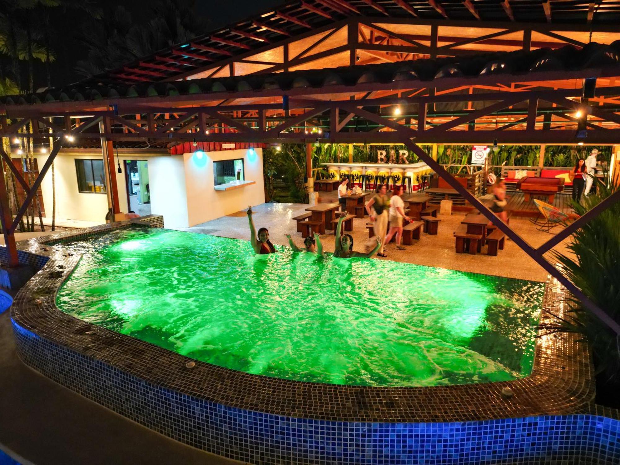 Arenal Backpackers Resort La Fortuna المظهر الخارجي الصورة